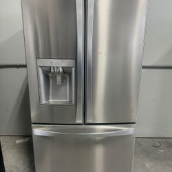 Next Day Delivery Kenmore Refrigerator Fridge Freezer on bottom