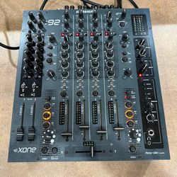 ALLEN & HEATH XONE MIXER IN PERFECT CONDITION