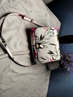 Floral Crossbody Purse 🌸 – New