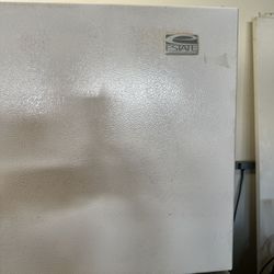 Refrigerator Works Perfectly 