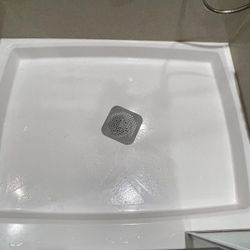 Square Drain Cover for Shower 5.7-inch TPR Drain Hair Catcher Flat Silicone Plug for Bathroom and Kitchen Filter Shower Drain Protection Flat Strainer