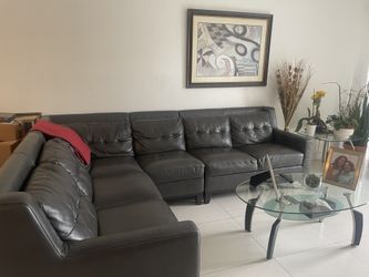 Leather Sofa - Great Conditions