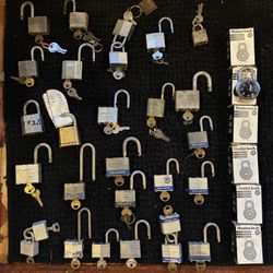 34 Padlocks With keys, Mostly Made By MasterLock 