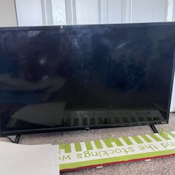 TCL Roku 32” Tv