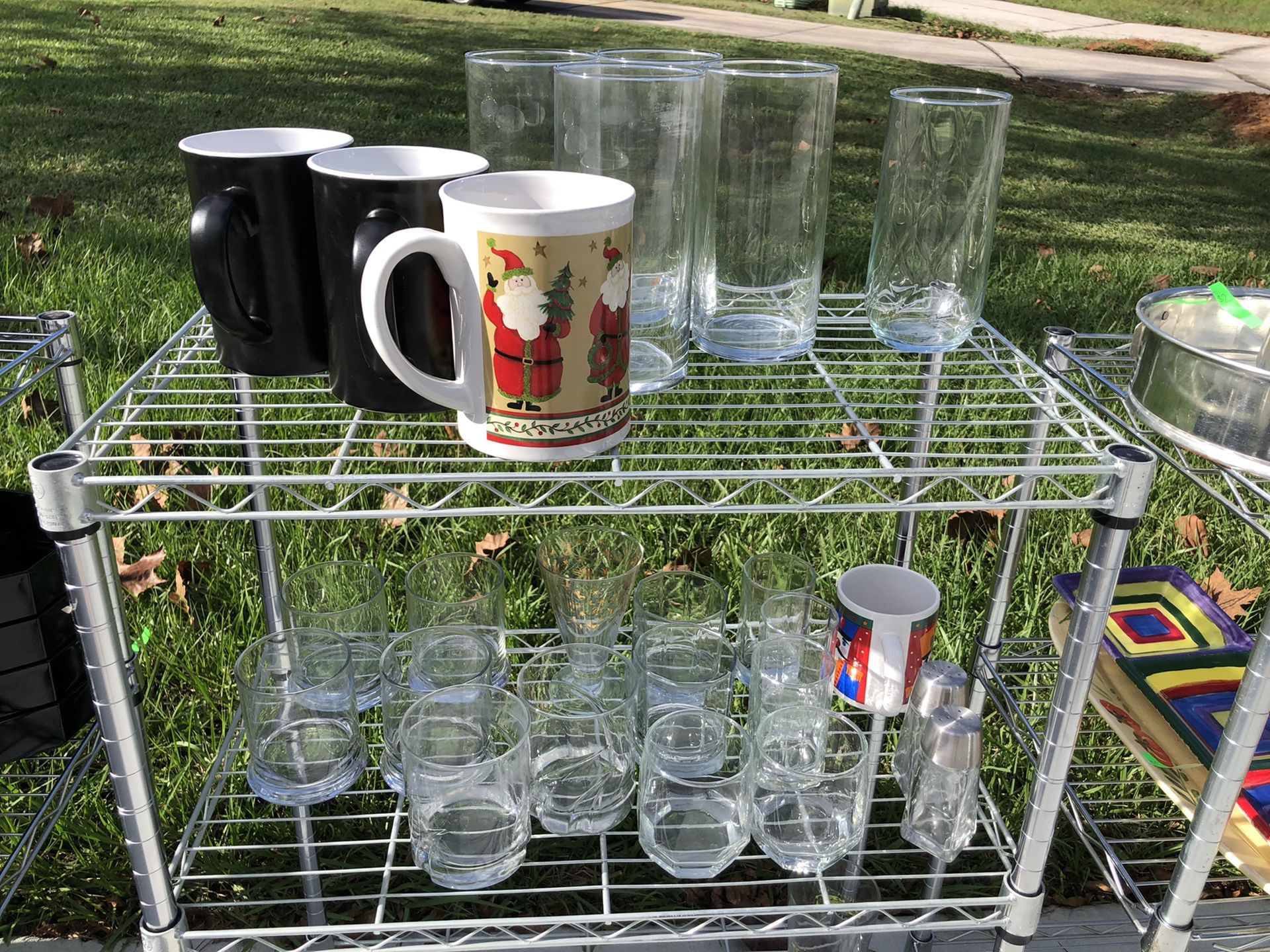Assorted Glassware (25 pieces)