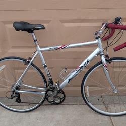 700x25c. DIAMONBACK MENS ROAD RACING BIKE. (L) 54CM. FRESHLY TUNE UP WITH UPGRADES👌🏼