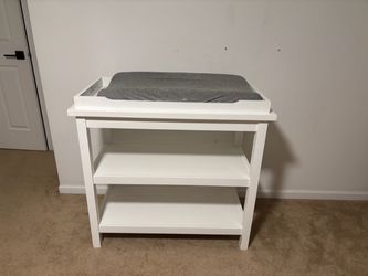 Land of nod changing table