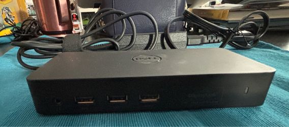 Dell - D3100 Ultra HD/4K Triple Display Docking Station