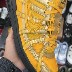 university hold off white rubber dunk