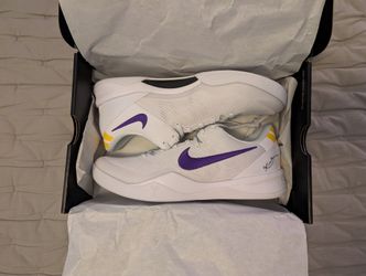 Kobe 8, Size 11, DS, MUST GO