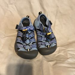 New Keen Water Proof Shoes 👟 Kids Size 10