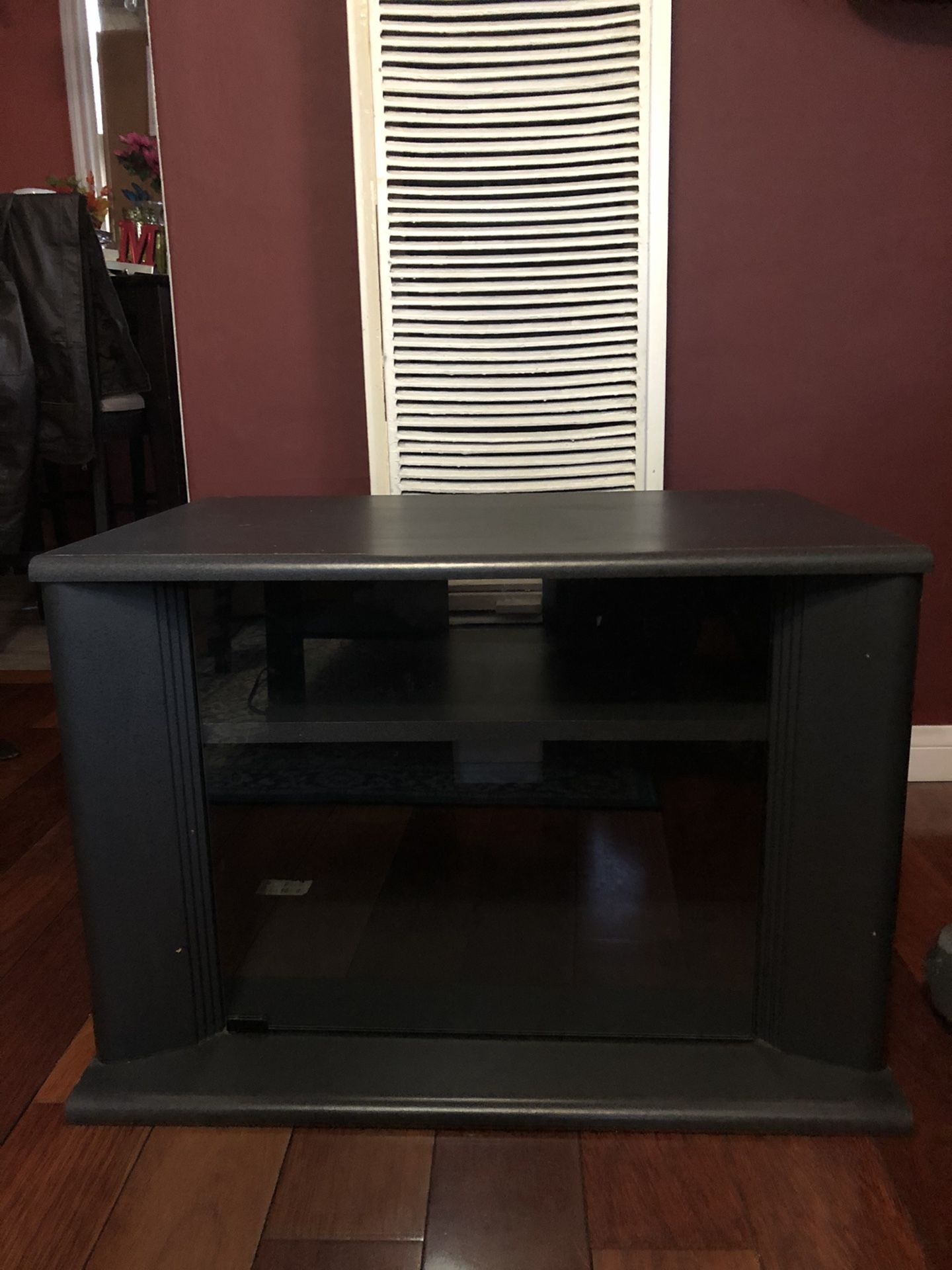 Small TV Stand / Entertainment Center