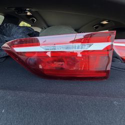 2016-2017-2018-2019-2020-2021-2022 BMW X1 RIGHT INNER LIGHT OEM USED 