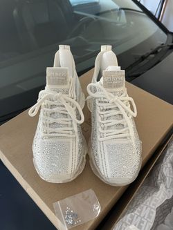 Steve Madden MAXIMA-R – White Multi – Size 6 – Brand New