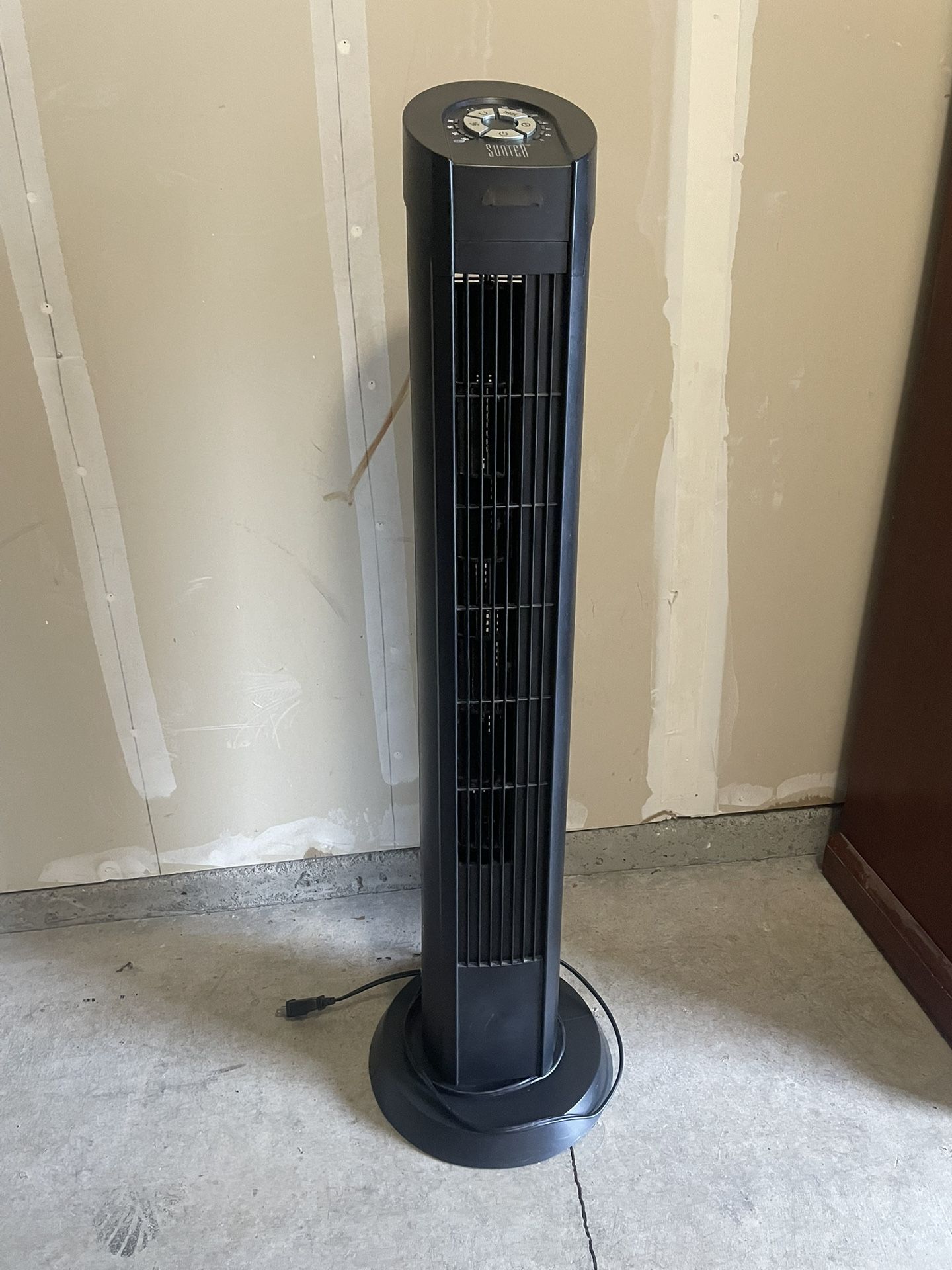Black Oscillating Tower Fan