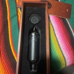 Logitech Blue Blackout Spark XLR condensor microphone