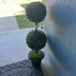 3 Ball Fauxwood Fake Tree