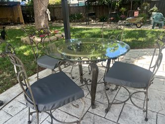 Round Iron Glass Table & Chair Set