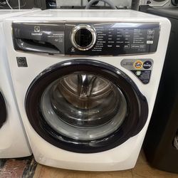 Electrolux 27" 4.5 Cu Ft Front Load Washer, Perfect Steam, LuxCare Plus Wash System, SmartBoost
