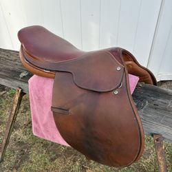 England Horseback Riding Jumping Horse Saddle The Devon