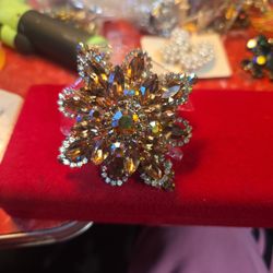 Snowflake Flower Brooch