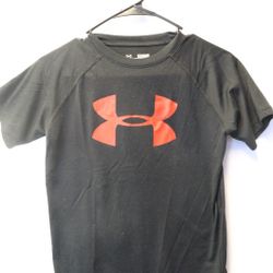 Boys Under Armour Tee Shirt For Sale 