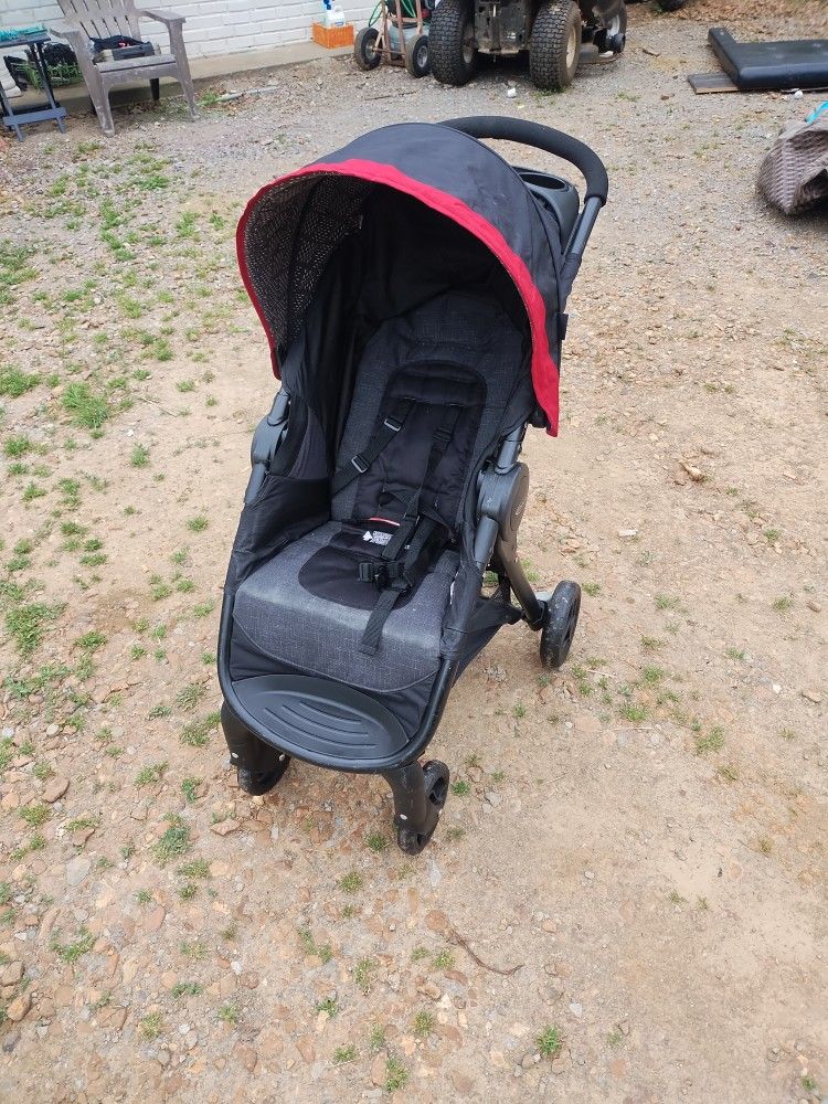 Graco Red And Grey Stroller In Great Condition