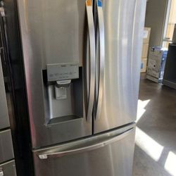 LG French Door Refrigerator VM
