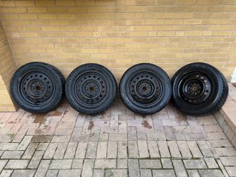 4 Mastercraft Glacier-Grip II 205/55R16 winter tires on steel wheels (READ DESC)