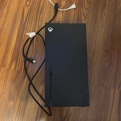 Xbox mini fridge (works like new) need gone throw offers !!