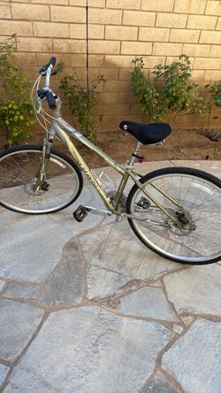 Giant Cypress LX Bicycle