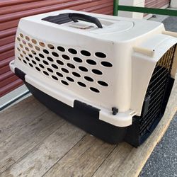 24”w, 16”d, 14”h, Pet Kennel Travel