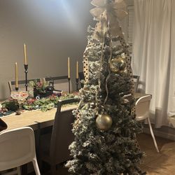 Flocked  Artificial Christmas Tree 5.5