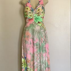 Vestido Largo  Con Perdería Al Frente 