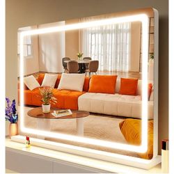 Makeup Vanity Mirror with Lights 32" x 24"