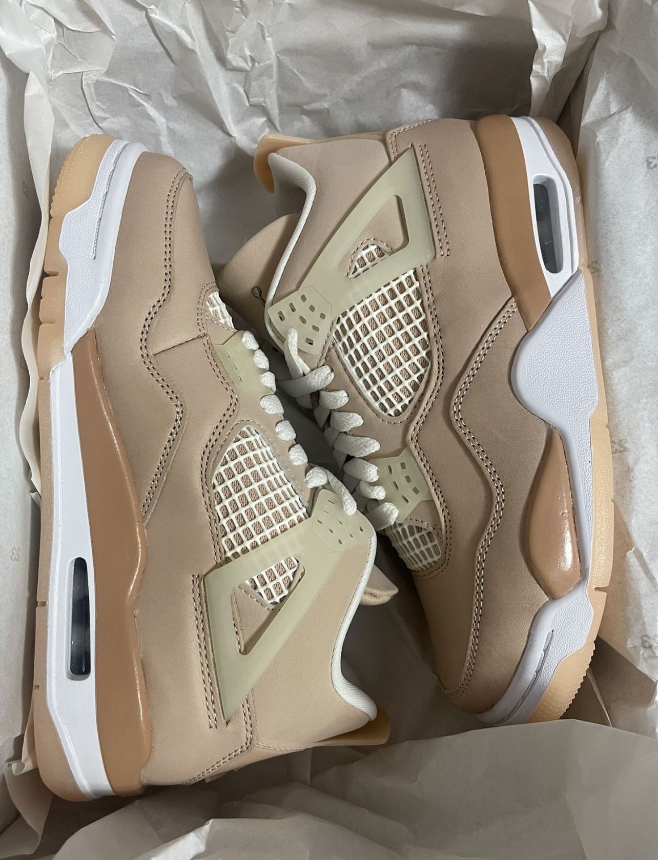 DS JORDAN 4 SHIMMER SIZE 6 WOMEN B GRADES 