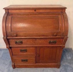 VINTAGE ROLL TOP SOLID WOOD DESK