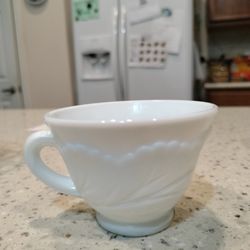 ANTIQUE INDIANA MILK GLASS  8 CUPS CIRCA 1960'S