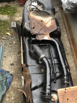 chevy blazer/S10/gmc jimmy gas tank w/ fuel pump 
