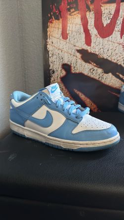 Nike dunk low university blue