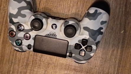 SONY DUAL SHOCK 4 WIRELESS CONTROLLER  FOR PLAYSTATION  4. " ARTIC CAMEO"