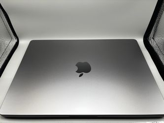 Apple MacBook Pro M3