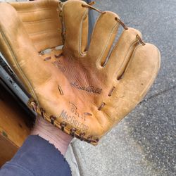MACGREGOR GUS BELL MITT