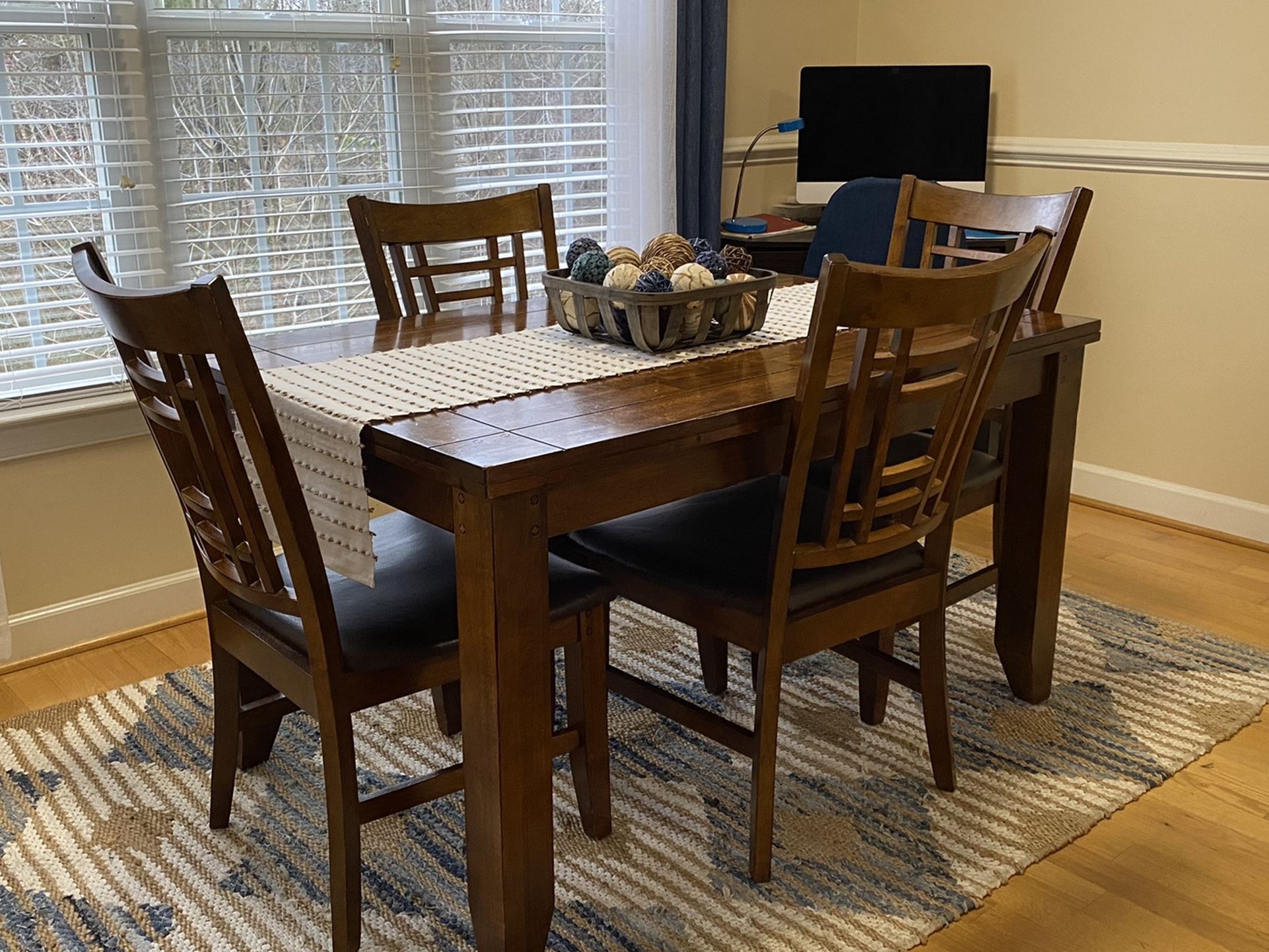 Dining Set for up to 8 seating
