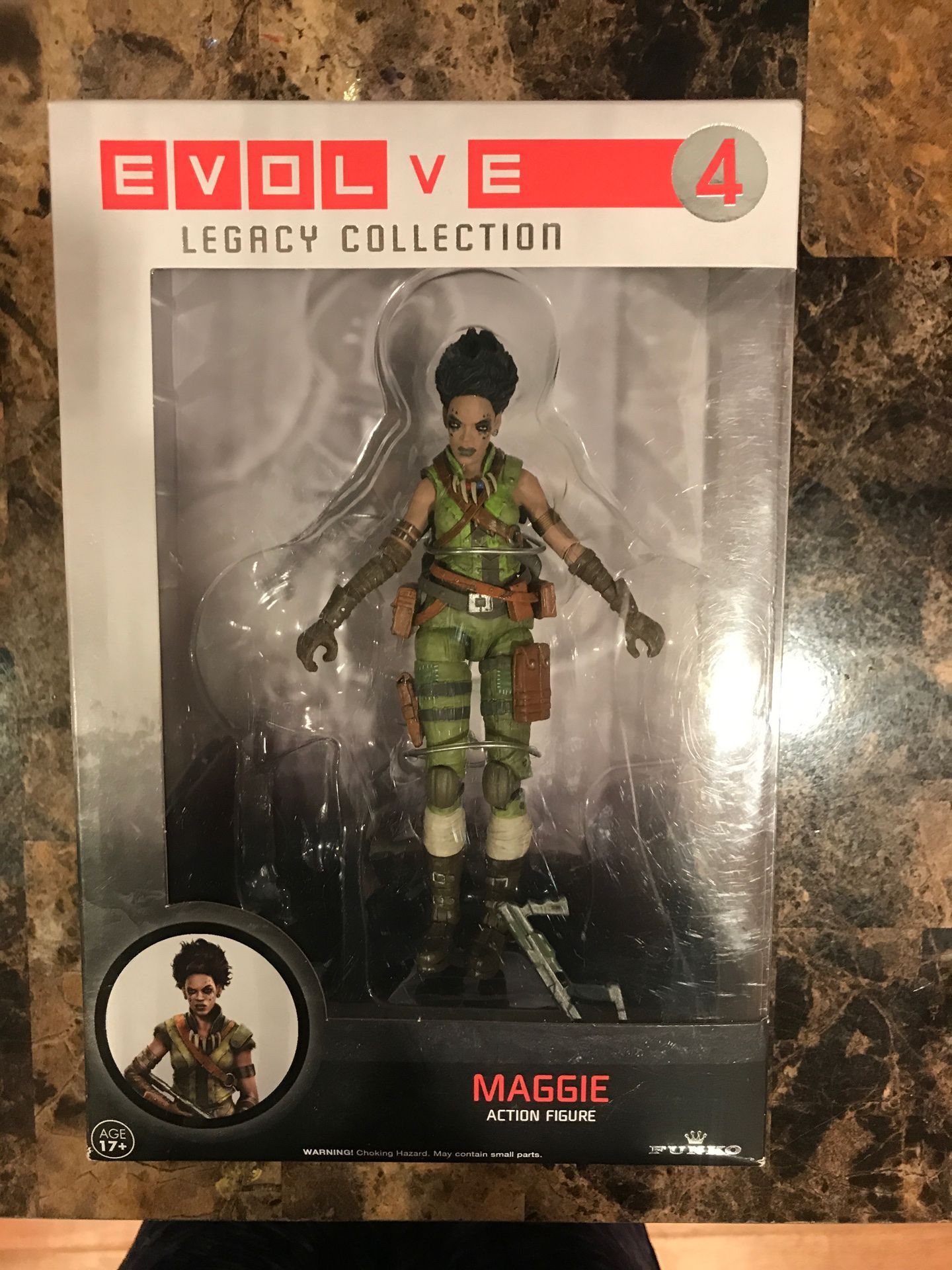 Action Figure - Maggie - Legacy Collection - Evolve 4