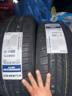 Dos llantas nuevas