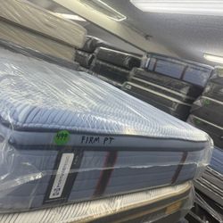 FULL SIZE SEALY POSTUREPEDIC PRO (FIRM) PILLOW TOP MATTRESS & BOX SPRING BED SET