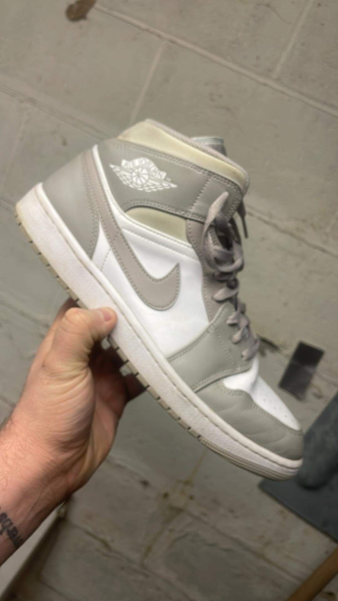 Jordan 1 Linen Mid