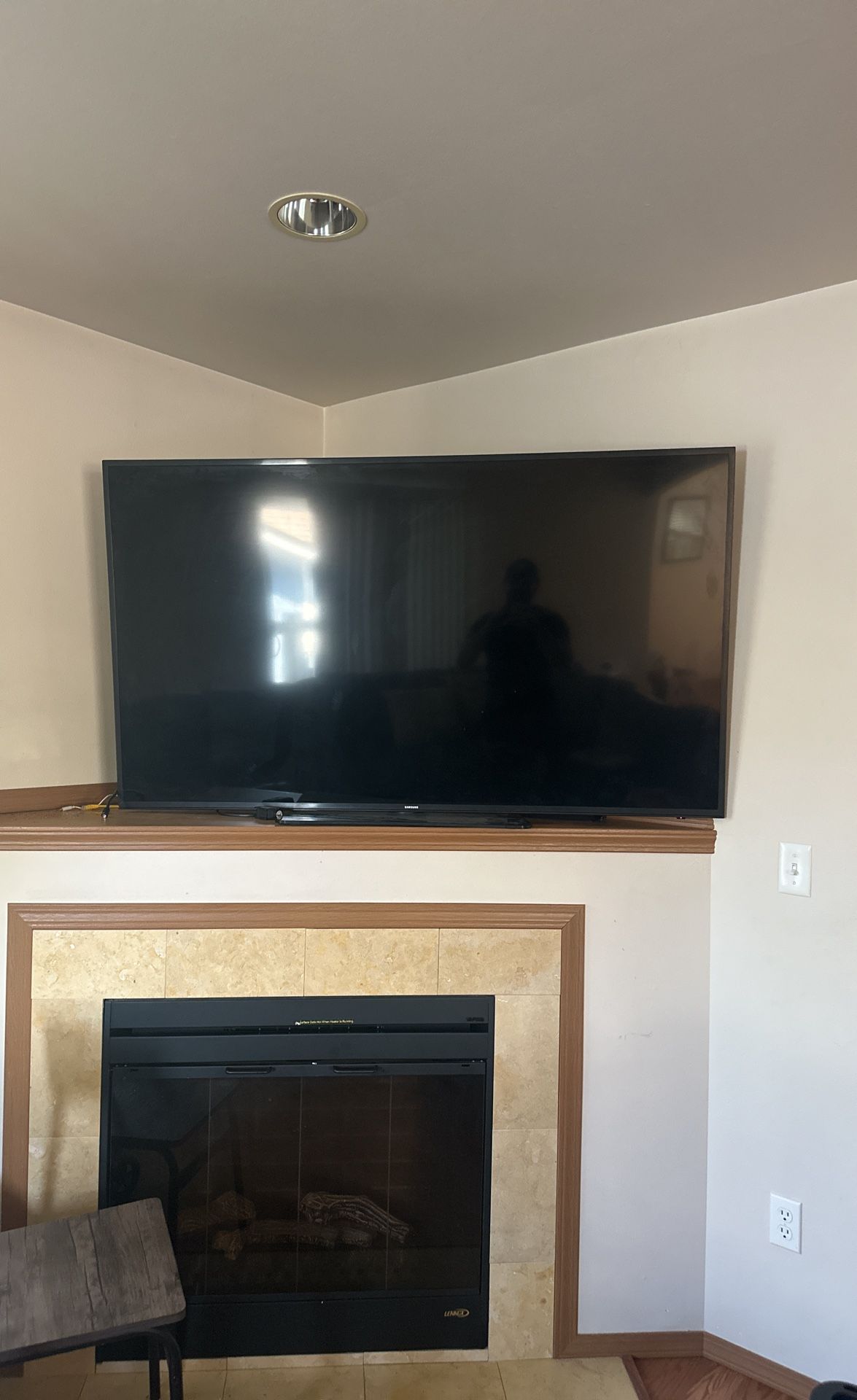 Samsung 60” TV