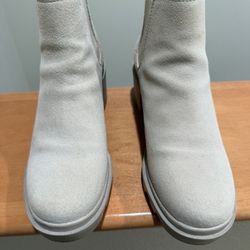 Steve Madden Chelsea Boots 7.5